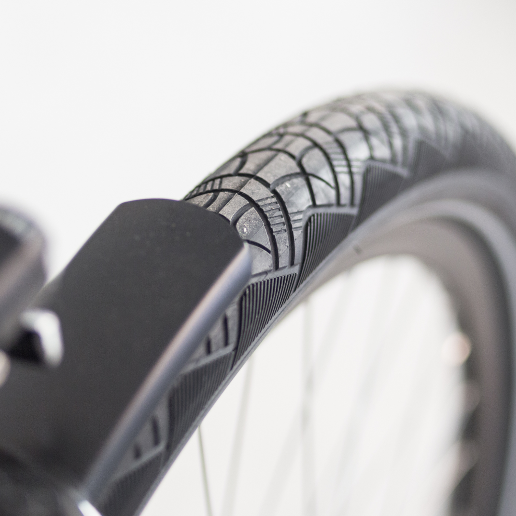 PUCH E-Saphir SUV D10 | Matt Black